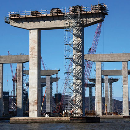 Bridge Pier Scaffold With Custom Bridge Platform